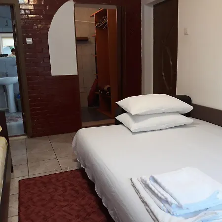 Casa Cu Foisor Pensjonat 3*