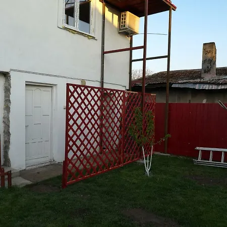 Casa Cu Foisor 3*